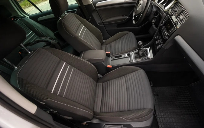 Volkswagen Golf cena 35900 przebieg: 181000, rok produkcji 2015 z Dzierżoniów małe 596